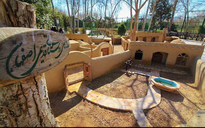 ماکت باغ پرندگان اصفهان