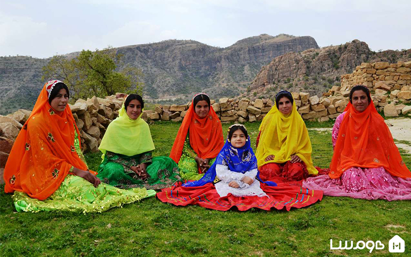 لباس زنان و دختران عشایر بختیاری 