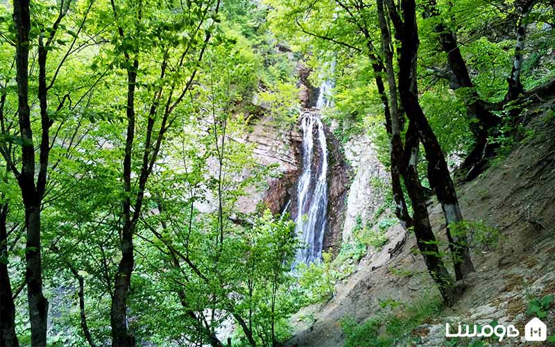 آبشار آلوچال جنگل ابر