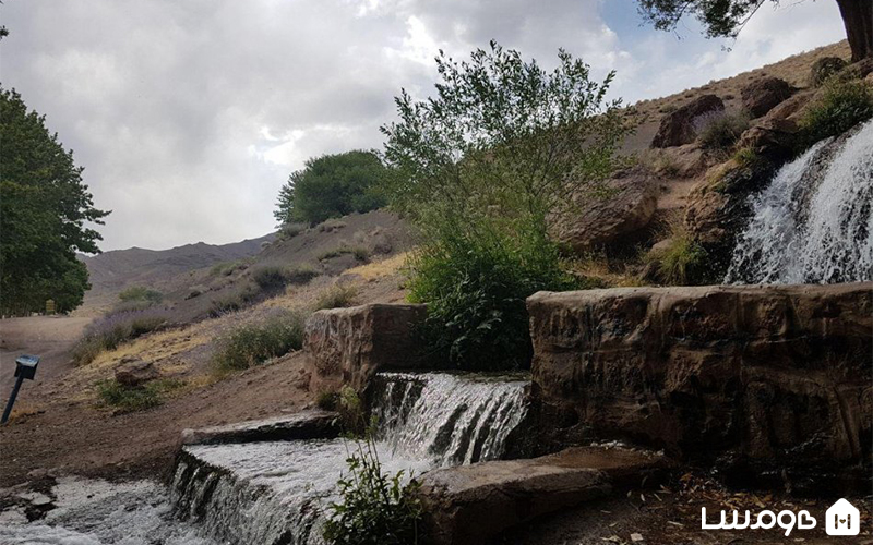 چشمه های روستای ابیانه