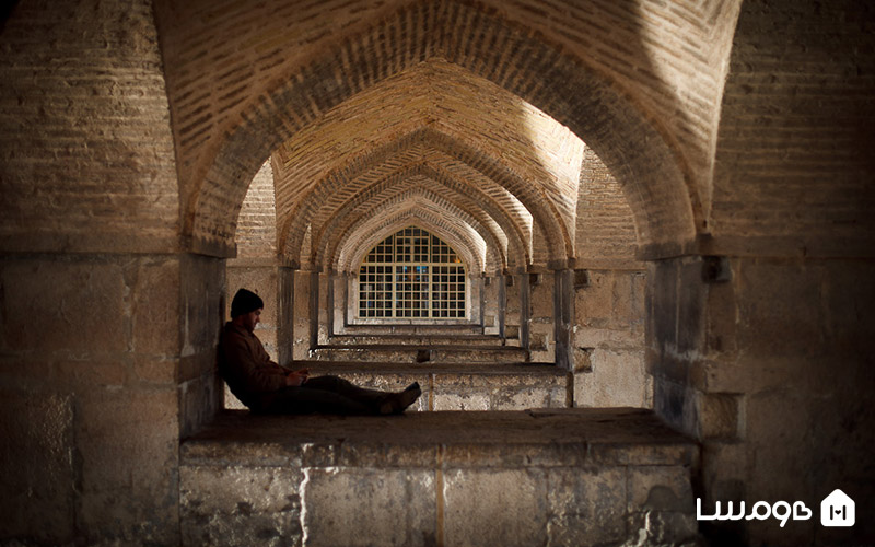 معماری سی و سه پل