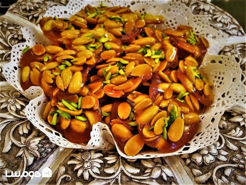 خرید سوهان عسلی با پسته اصفهان برای سوغاتی 