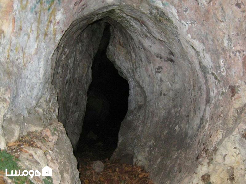 ​غار درفک در رودبار گیلان
