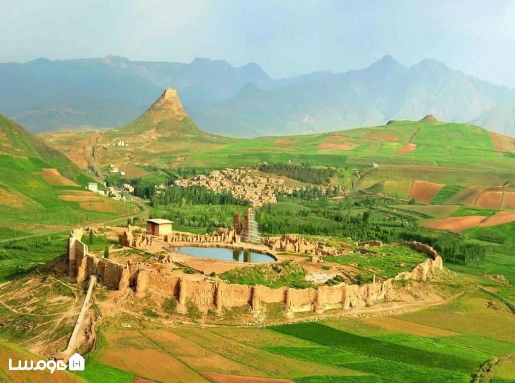 فصل بهار و تابستان؛ بهترین زمان سفر و اقامت در تخت سلیمان