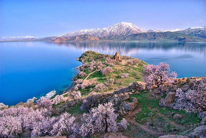 جزیره آکدامار در وان
