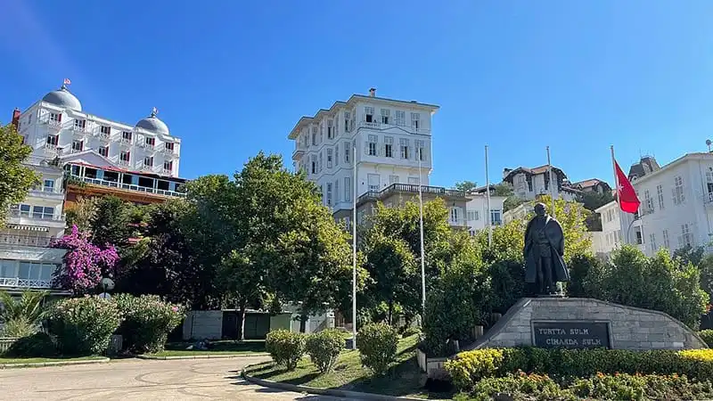 جزیره بیوک آدا در استانبول