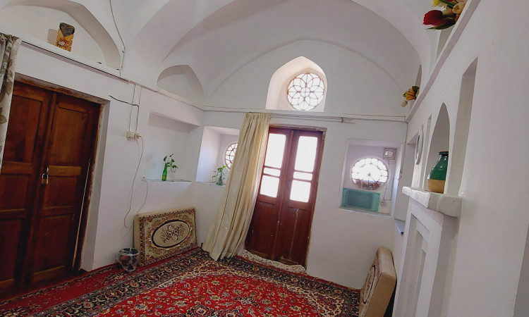 رزرو بومگردی شمس العماره( اتاق صدطاقچه )