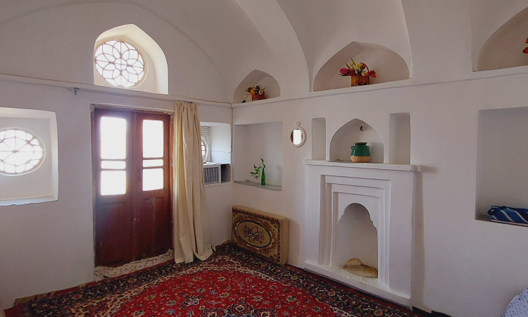 رزرو بومگردی شمس العماره( اتاق صدطاقچه )