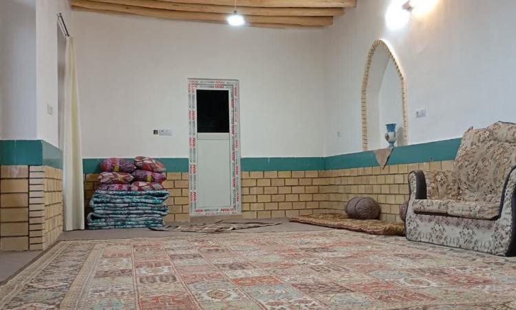 اقامتگاه بوم گردی کاوه آهنگر (اتاق شاه نشین)