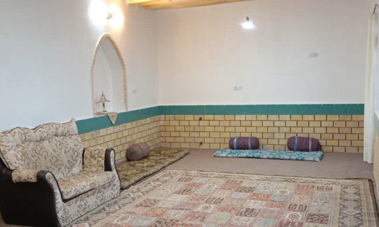 اقامتگاه بوم گردی کاوه آهنگر (اتاق شاه نشین)