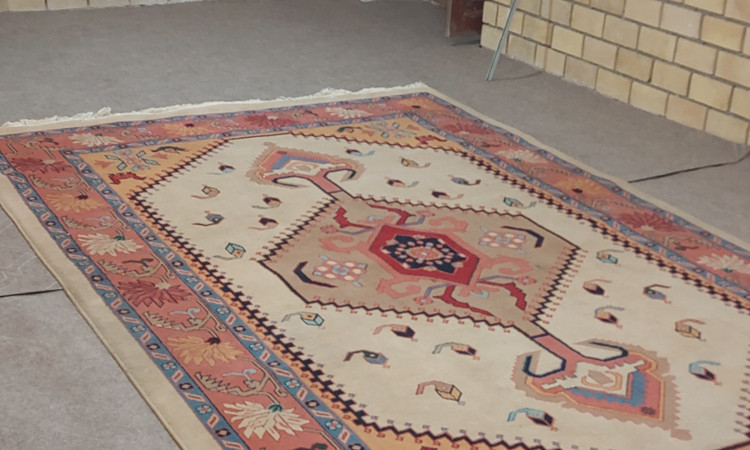اقامتگاه بومگردی کاوه آهنگر(اتاق خان نشین)