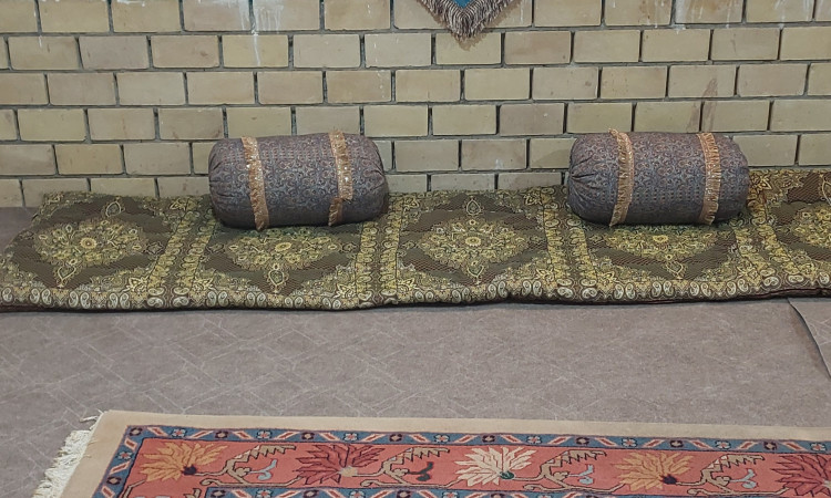 اقامتگاه بومگردی کاوه آهنگر(اتاق خان نشین)