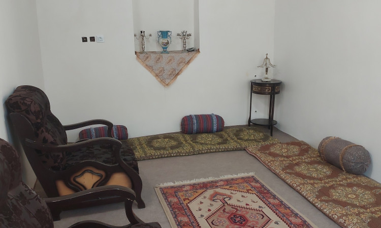 اقامتگاه بومگردی کاوه آهنگر( اتاق خوش نشین )