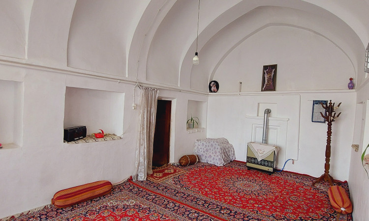 بومگردی شمس العماره _ اتاق سی طاقچه