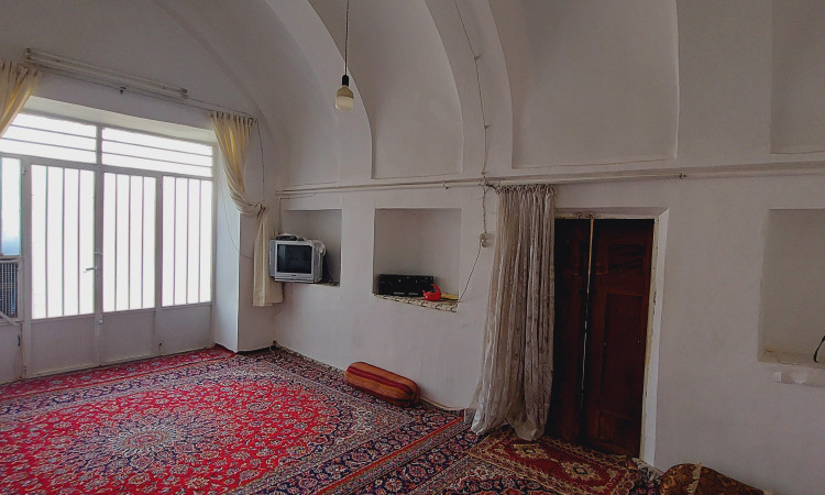 بومگردی شمس العماره _ اتاق سی طاقچه