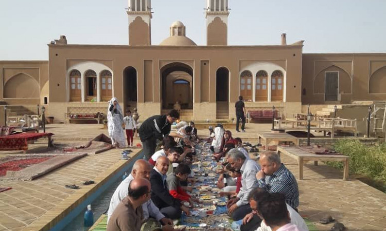 بوم‌گردی خانه باغ شاکر (عمارت)