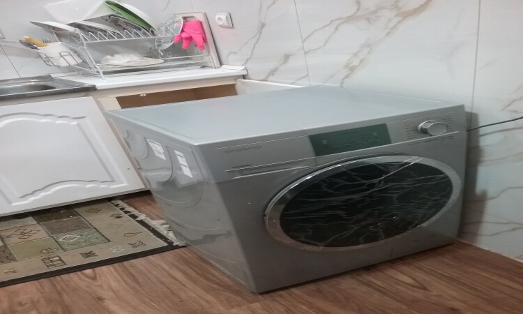حديقة للإيجار، مسبح خارجي، ابسرد زندرود