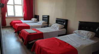 حجز فندق كينت ثلاث نجوم غرفة اربعة أسرة