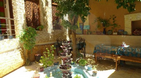اقامتگاه بوم گردی گلستان راز