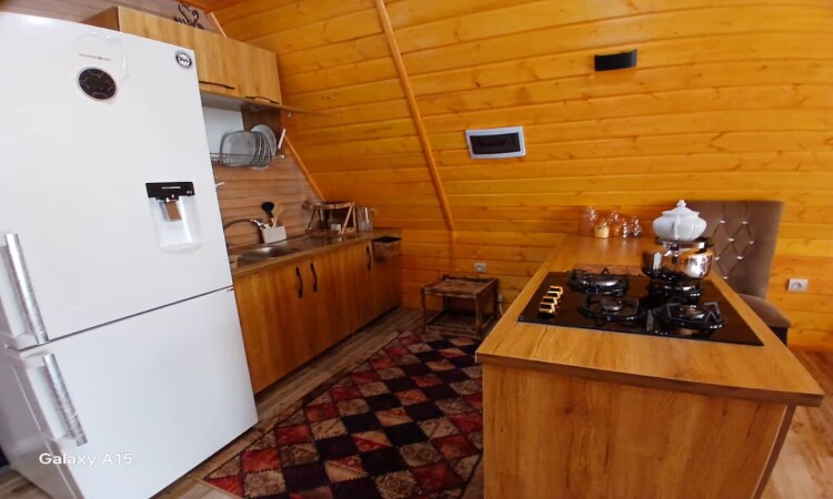 استئجار كوخ سويسري مزدوج في بهارانانج