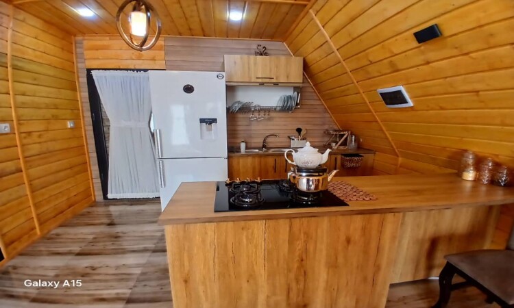 استئجار كوخ سويسري مزدوج في بهارانانج