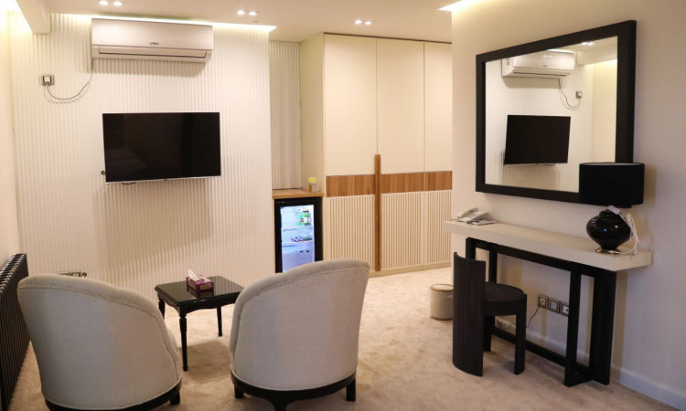 رزرو هتل شیندان اتاق 301 دبل با تخت اضافه
