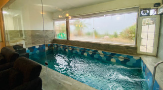 اجاره ویلا استخر سرپوشیده آبگرم عمارت فانوس