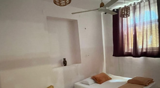 رزرو بوم گردی چیل هاوس اتاق ماه