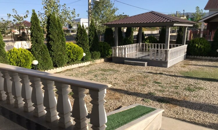 فيلا دوبلكس بثلاث غرف نوم للإيجار في كالاردشت