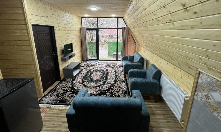 اجاره کلبه سوئیسی جکوزی‌دار جنگلی شالما 1