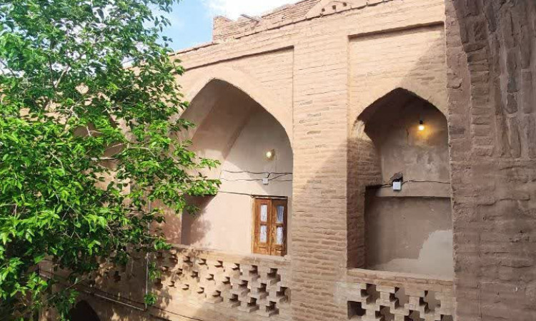 رزرو بوم گردی پامنار اردستان و زواره (5)