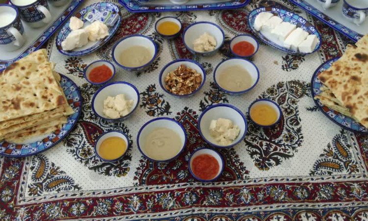 رزرو اقامتگاه بوم گردی حاجی خان (اتاق 4تخته سینگل )