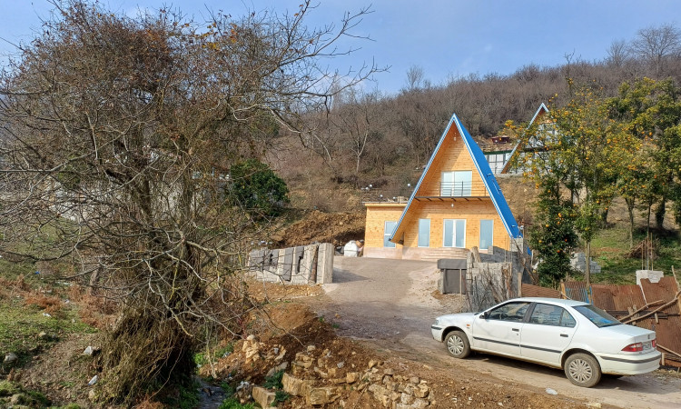 اجاره کلبه سوئیسی جنگلی سه خواب نیاز