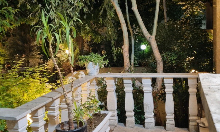 اجاره ویلا استخردار باغـستان
