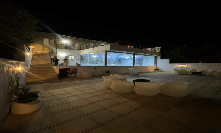 Rooden's One -Bedroom Villa Rent