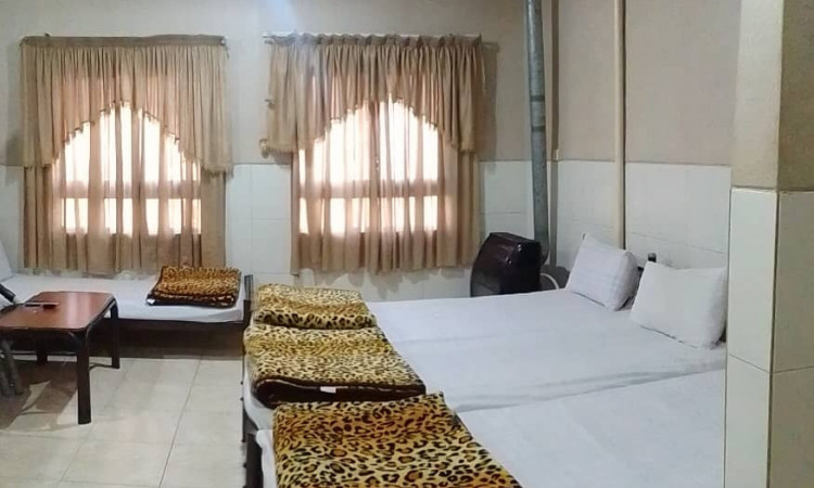رزرو مهمانپذیر خیام (اتاق10ـ چهار تخته سرویس اختصاصی )