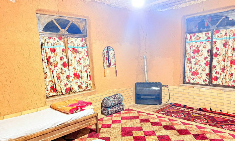 رزرو بوم گردی ییلاقات پارسه - اتاق آبشار