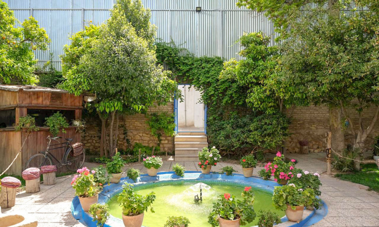 رزرو اقامتگاه بوم گردی باغ ایرانی (نیما یوشیج)
