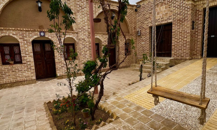 رزرو بوم گردی بابابزرگ (ایوان)