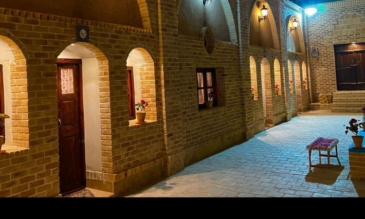رزرو بوم گردی بابابزرگ (ایوان)