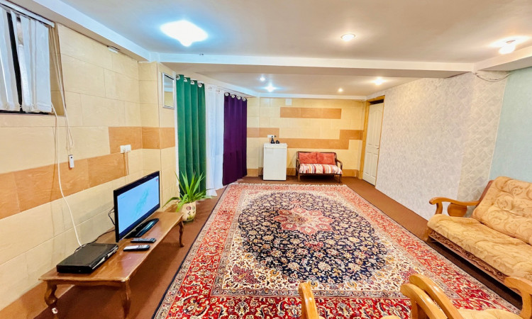 اجاره ویلای تک خوابه حافظیه باحیاط اختصاصی