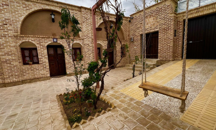 رزرو بوم گردی بابابزرگ (شبستان)