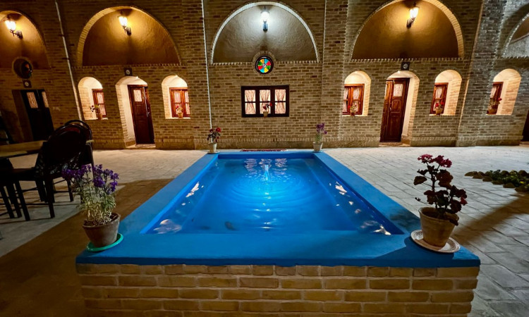 رزرو بوم گردی بابابزرگ (شبستان)