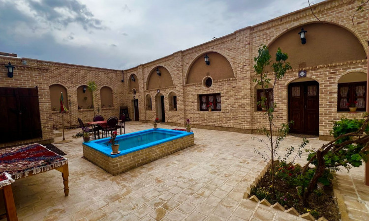 رزرو بوم گردی بابابزرگ (پنج دری)