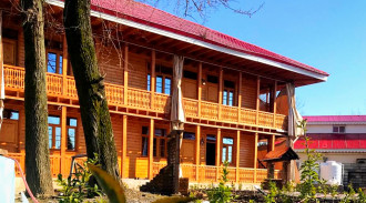 رزرو بومگردی گیل خاتون - اتاق گیل‌ سو مدرن