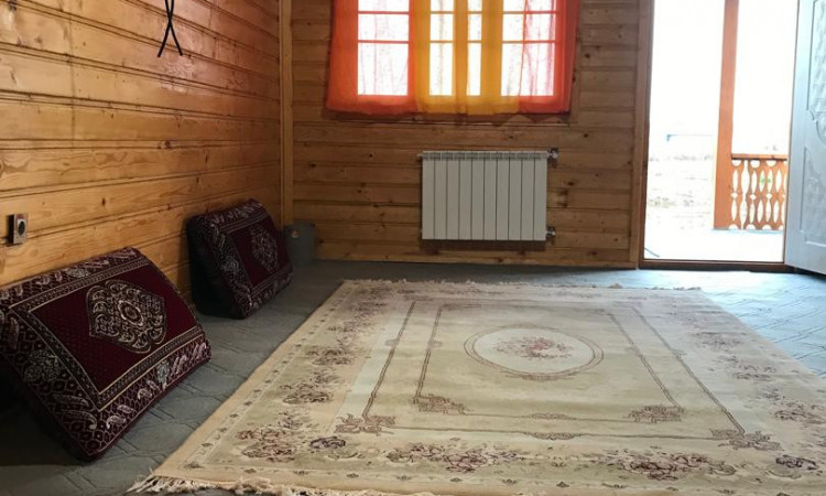 رزرو بومگردی گیل‌ خاتون - اتاق گیل‌ ماه سنتی