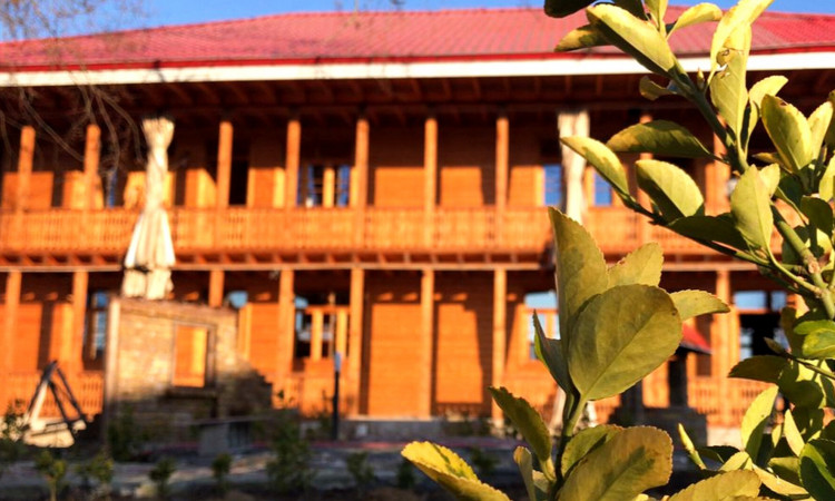 رزرو بومگردی گیل‌خاتون - اتاق گیل‌سو سنتی