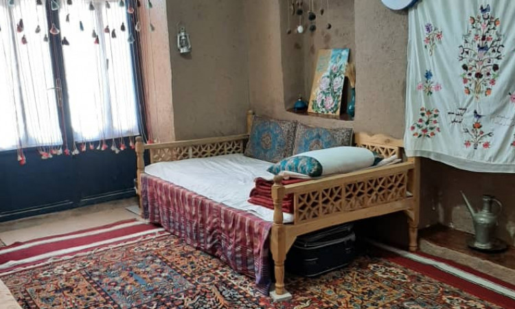 رزرو بوم گردی راگه (اتاق لحاف کرسی)