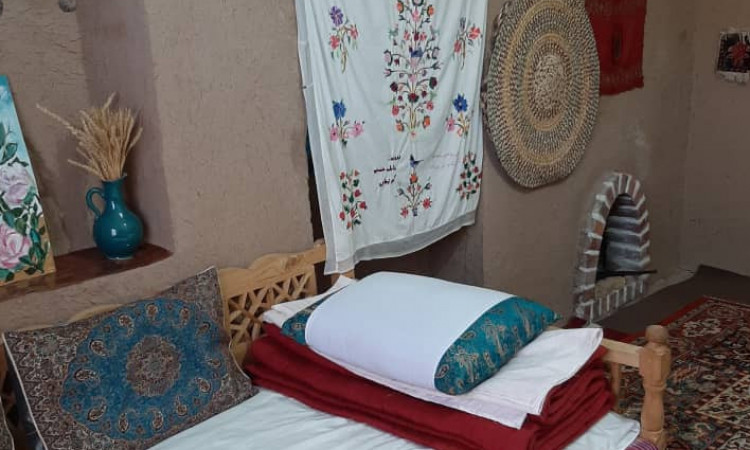 رزرو بوم گردی راگه (اتاق لحاف کرسی)