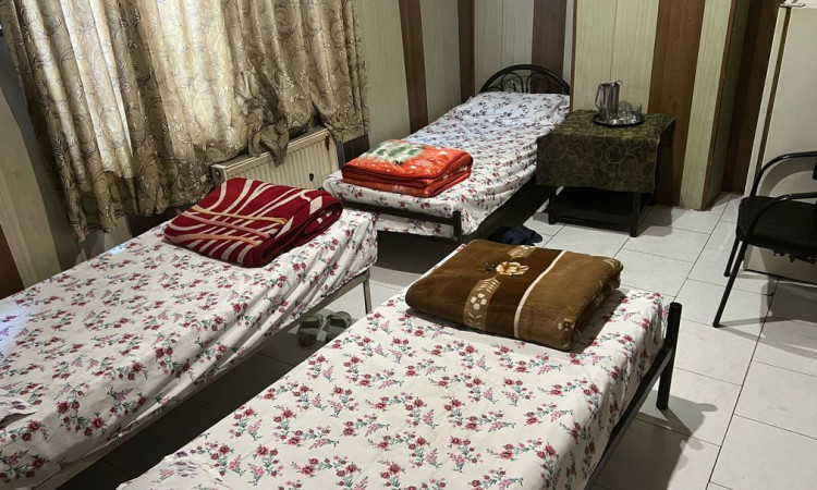 رزرو مهمانپذیر حافظ اتاق سه تخته